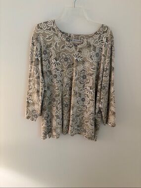 Alfred Dunner Beige Floral Long Sleeve Tee
